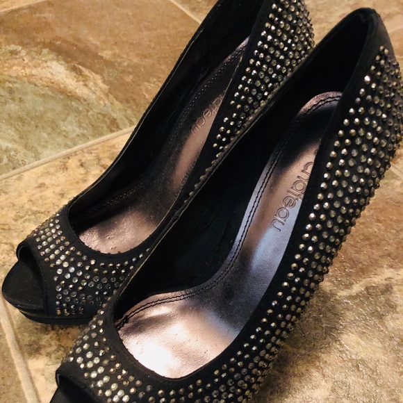 Le chateau pumps - Picture 2 of 5